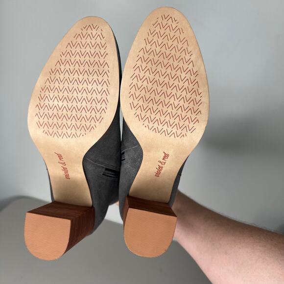 Violet & Red Grey Suede Heeled Booties 8.5 - Picture 5 of 8